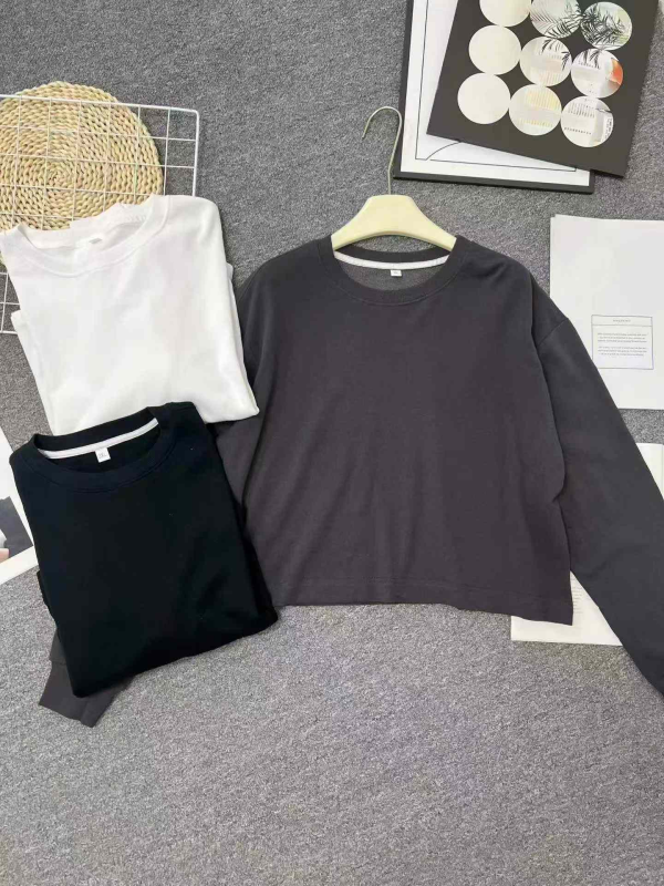 Sweat femme court et ample à manches longues, style chic, doux et épicé – 3741 pièces - Image 1
