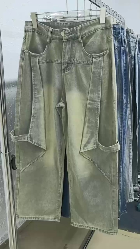 About 5000 Pieces Men's Mixed Trendy Jeans Clearance - Image 1
