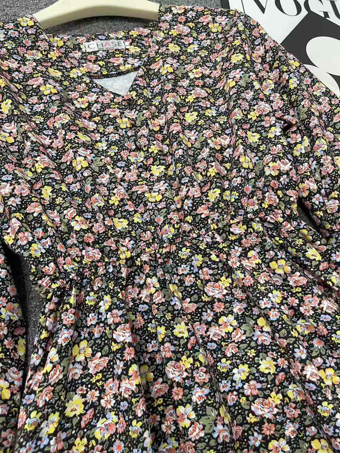 343PCS Bulk French Style Chiffon Floral Long Sleeve Midi Waist-Cinched Women's Dresses | Fall/Winter Collection | Sizes M-XXL | Single Style & Color | Genuine with Individual Packaging | Stock Lot Wholesale at 11.3 CNY/Piece - Image 2