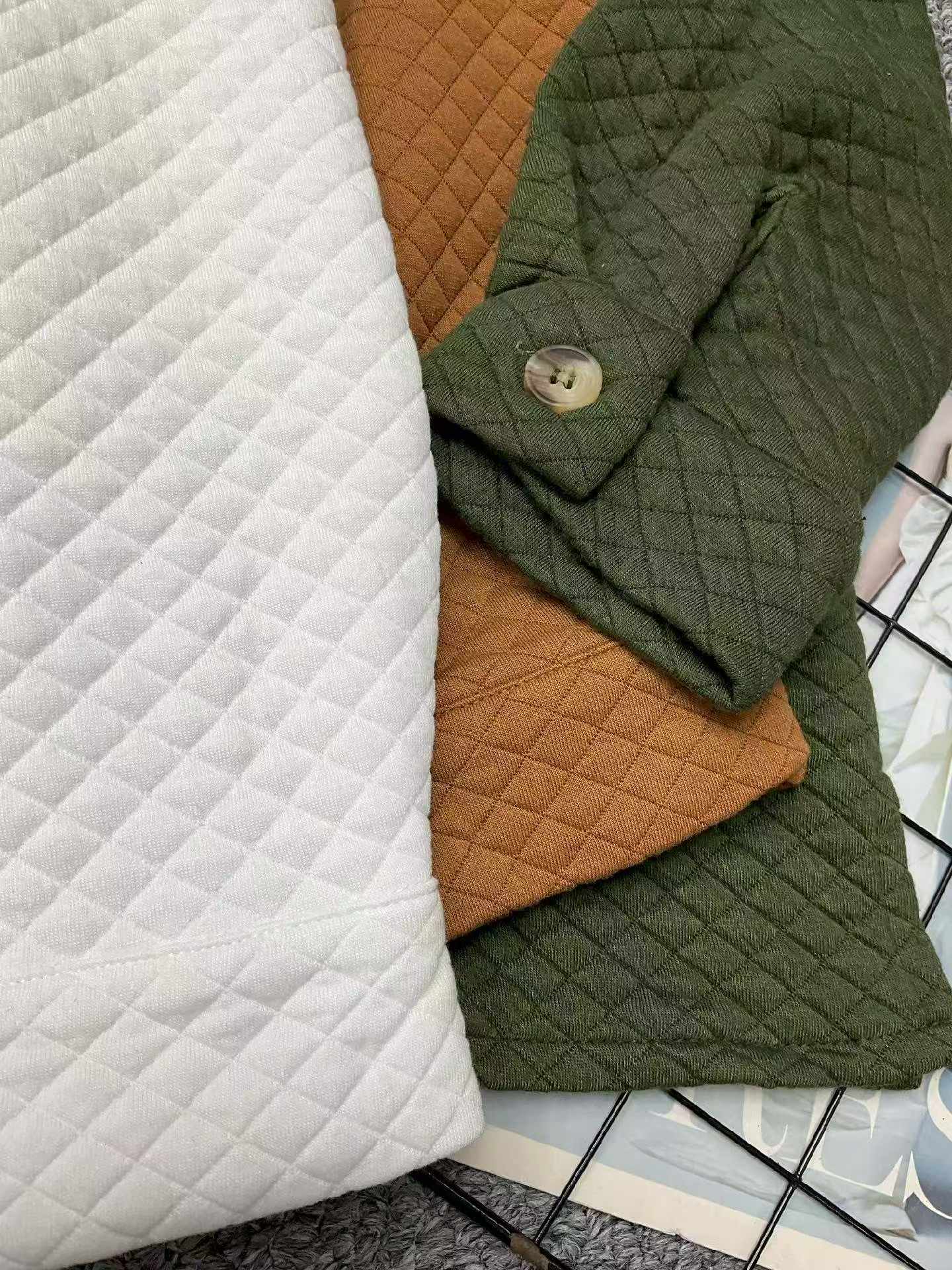 168pcs Spring New Arrival Branded Original American Style Plain Loose Shirt Outerwear with Tags & Individual Packaging, Bulk Wholesale at 10.4 CNY/Piece - Image 2