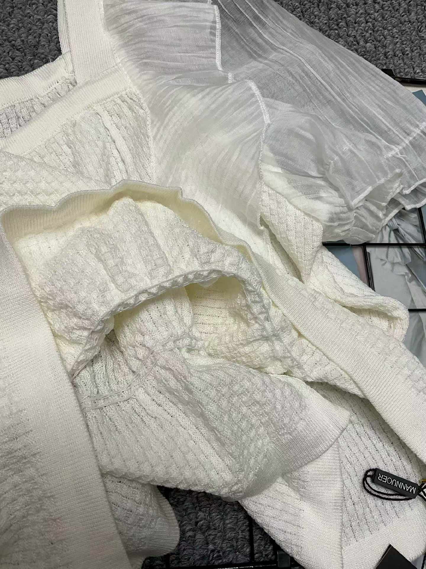 1000PCS Summer Brand Original Knit Tops - Lace Patchwork, French Square Neck, Puff Sleeves, One Size, Tagged & Individual Packaging, Bulk Stock Lot Wholesale - Image 2