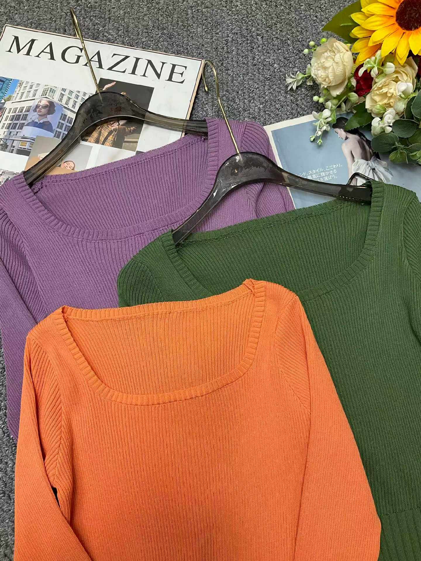 203pcs Spring Plain Minimalist Stretch Slim-Fit Long Sleeve Knit Tops | Chinese Clothing Stock Lot Wholesale at 5.4 CNY Each - Image 2