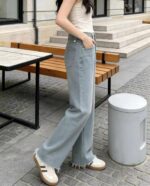 Spring & Summer New Light Blue Raw Hem Straight Wide-Leg Cropped Jeans, S-XL Sizes, ~260pcs, Individually Packed with Waist Card, Bulk Stock Clearance @9.3 CNY/Piece | Wholesale Export - Image 6