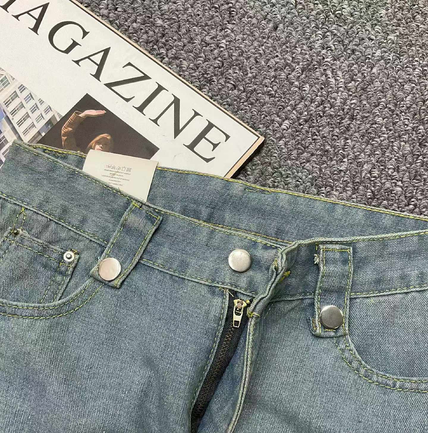 Spring & Summer New Light Blue Raw Hem Straight Wide-Leg Cropped Jeans, S-XL Sizes, ~260pcs, Individually Packed with Waist Card, Bulk Stock Clearance @9.3 CNY/Piece | Wholesale Export - Image 2