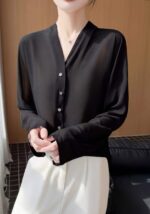 Summer Branded Light Luxury Plain Loose Sun-protective Long-sleeve Cardigans | 115pcs S-XL | Tagged & Individually Packed | Bulk Stock Lot Wholesale 5.4 CNY/Piece - Image 4