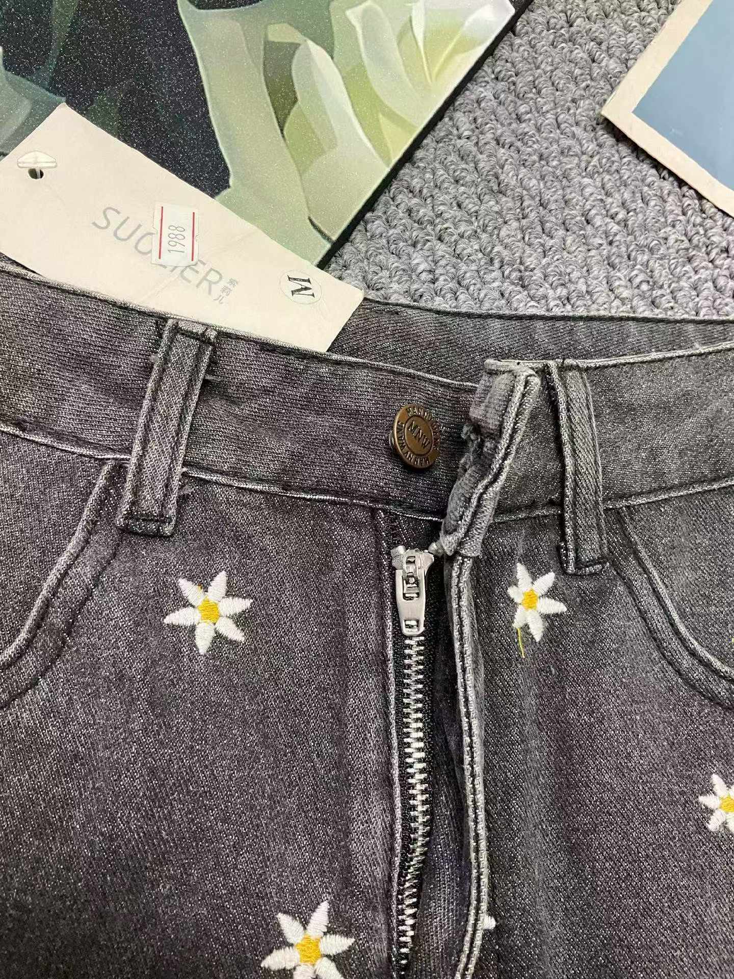 350PCS Summer Trendy Heavy-Embroidered Washed Cotton Denim Shorts, M-XL, Tagged & Individually Packed, Great Value Bulk Stock Lot - Image 2