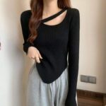 4800PCS Spring & Autumn Niche Irregular Slim-Fit Ribbed Core Yarn Pullover Sweaters | Chinese Clothing Stock Lots, Bulk Wholesale Export - Image 4