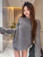 Spring New Loose Trendy Crew Neck Cutout Long Sleeve Knit Tops - 458 Pcs, 3 Colors (Mainly Grey, Few White), One Size, Soft Stretch Fabric | 7.4 CNY/Pc | Bulk Clothing Wholesale - Image 7