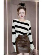 Spring Korean Mature Style Color-Block Striped Long-Sleeve Knit Tops with Shoulder Pads - ~100PCS Stock Lot, Individually Packed, One Size, Bulk Wholesale 6.4 CNY/Piece - Image 6