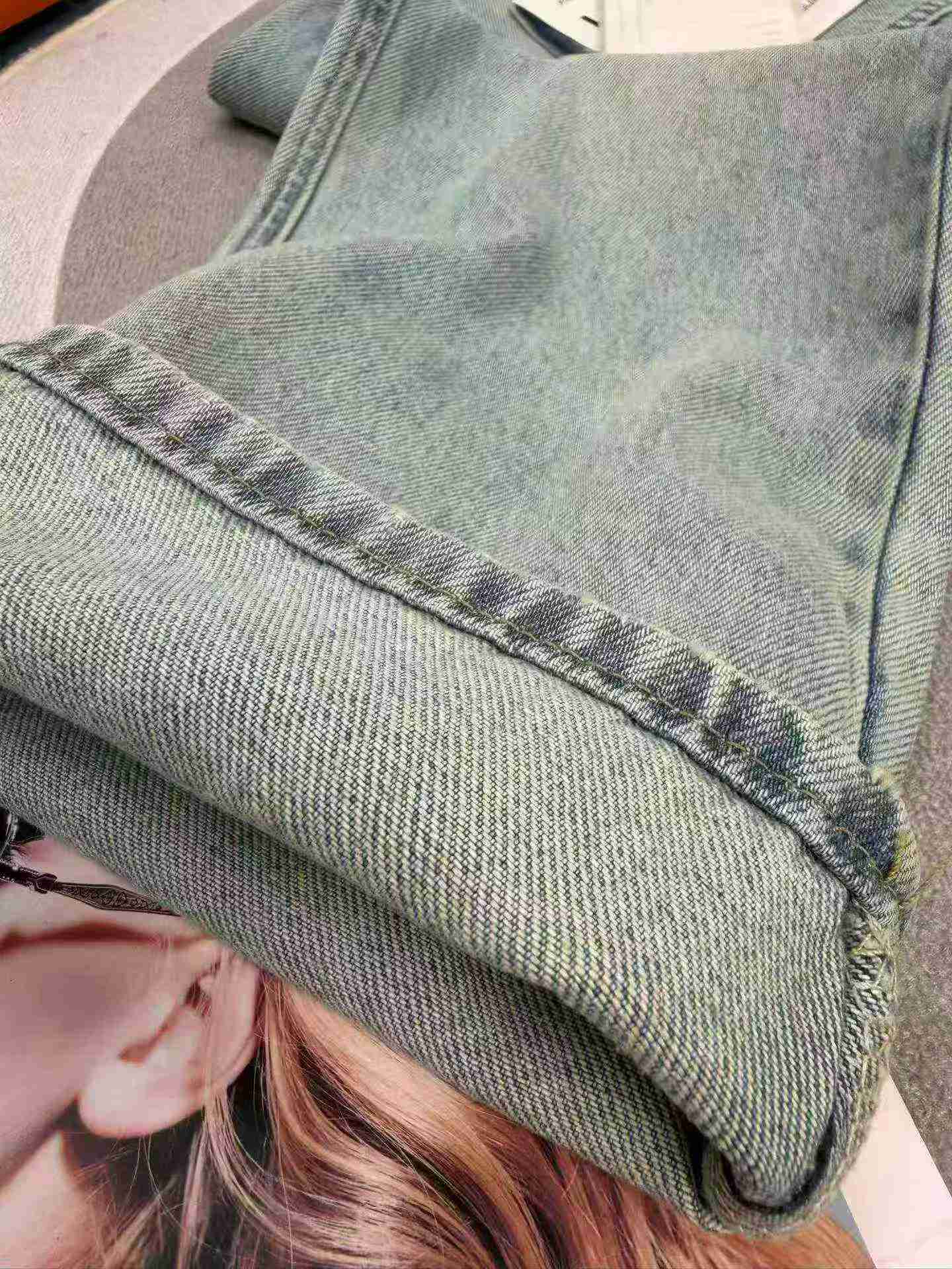 Light Blue Loose-Fit Women's Wide-Leg Jeans Stock Lot - 450pcs, S-XL, With Belt, 15.3 CNY/Piece, Single Style & Color, Individually Packed (88292#610) - Image 2