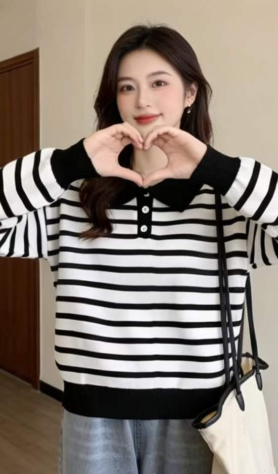 Bulk Wholesale Stock Lot: 110 Pcs Korean Style Spring Striped Lapel Loose Long-Sleeve Knit Tops - 8.4 CNY/Piece - Image 1