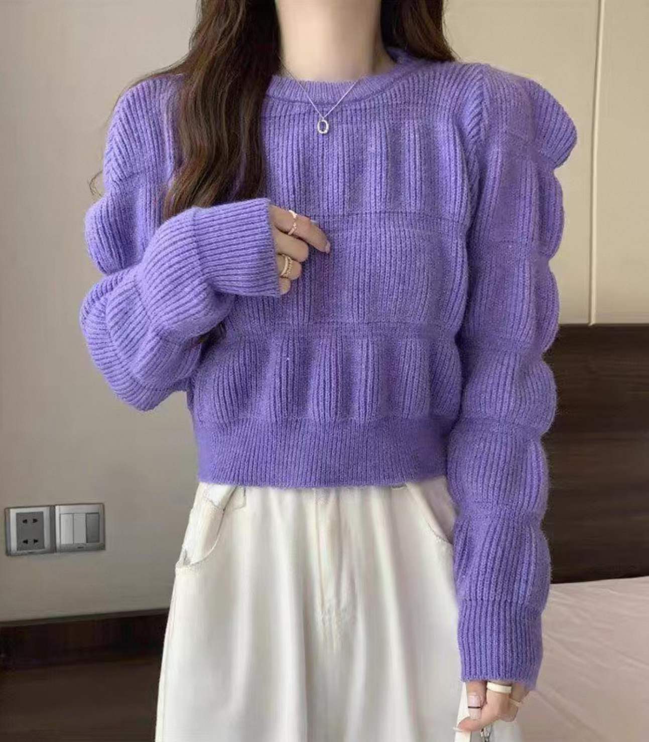 Bulk Wholesale Spring Soft Sweaters: 120pcs Puff Sleeve Crew Neck High Waist Regular Shoulder Style - Chinese Clothing Stock Lot CNY6.4/PC - Image 1