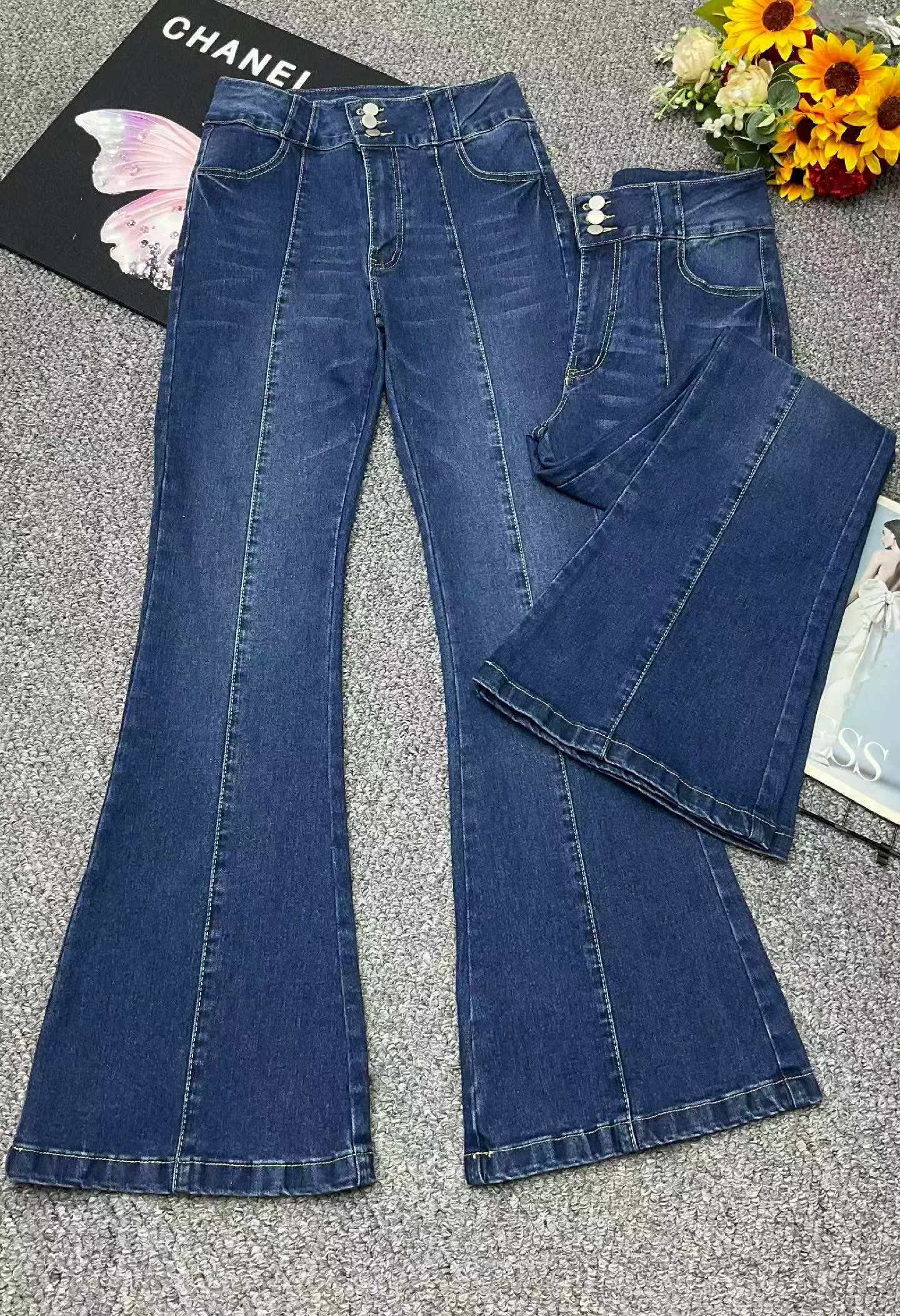 Chinese Clothing Stock Lots: Spring & Autumn High Stretch Loose Multi-Button Micro-Flare Denim Pants, S-2XL, ~80pcs, Full Bulk Wholesale @16.3 CNY/Piece - Image 1