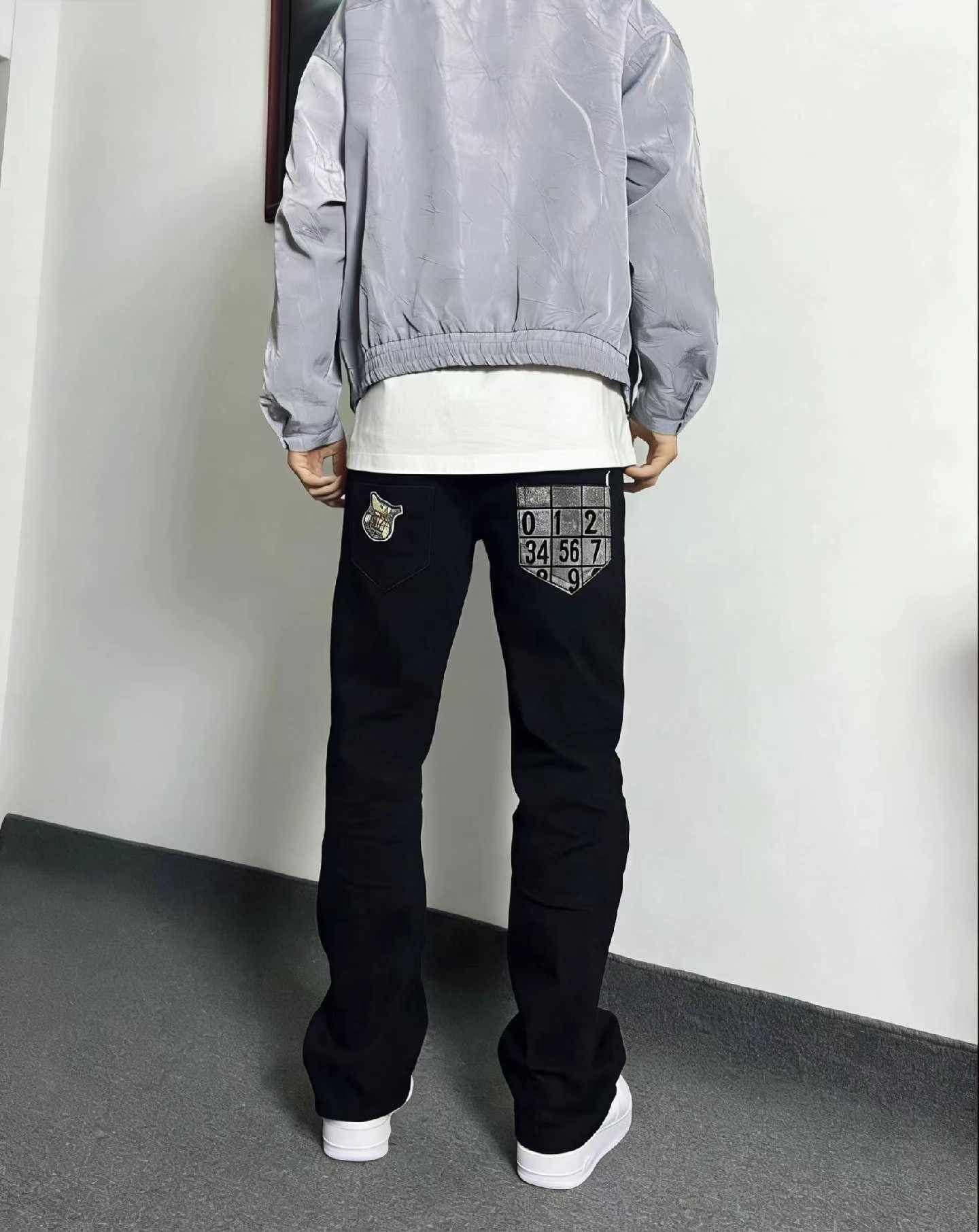 Spring & Summer American High Street Men's High-Stretch Black Loose Straight Jeans - 400 Pcs, Sizes 27-34, Tagged & Individually Packaged, Bulk Stock Lot Wholesale - Image 1