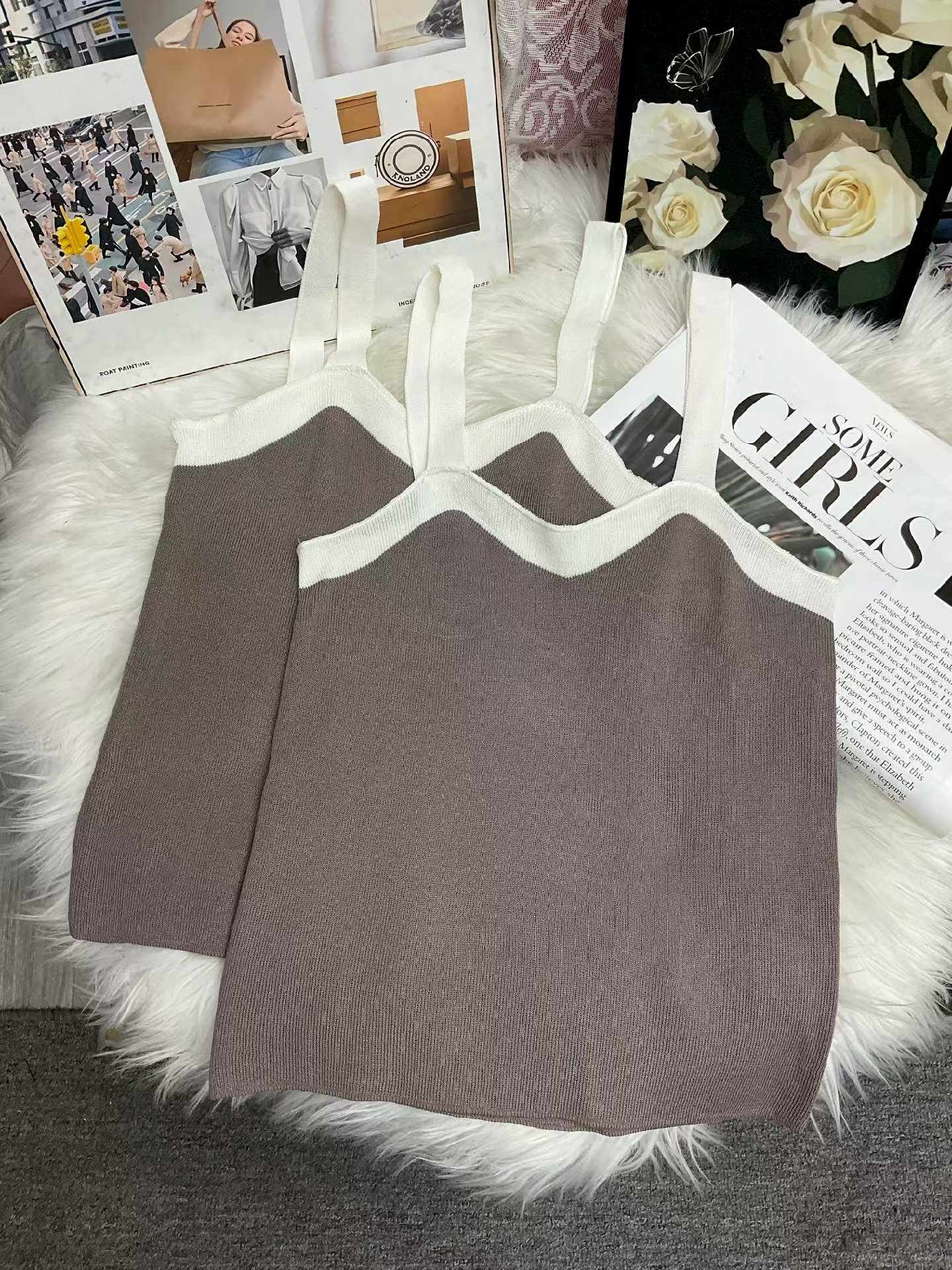 Summer New Design Color Block Stretch Knit Camisoles | 230 Pieces Stock Lot, Individually Packed, One Size, 5.4 CNY Each - Wholesale Export - Image 1