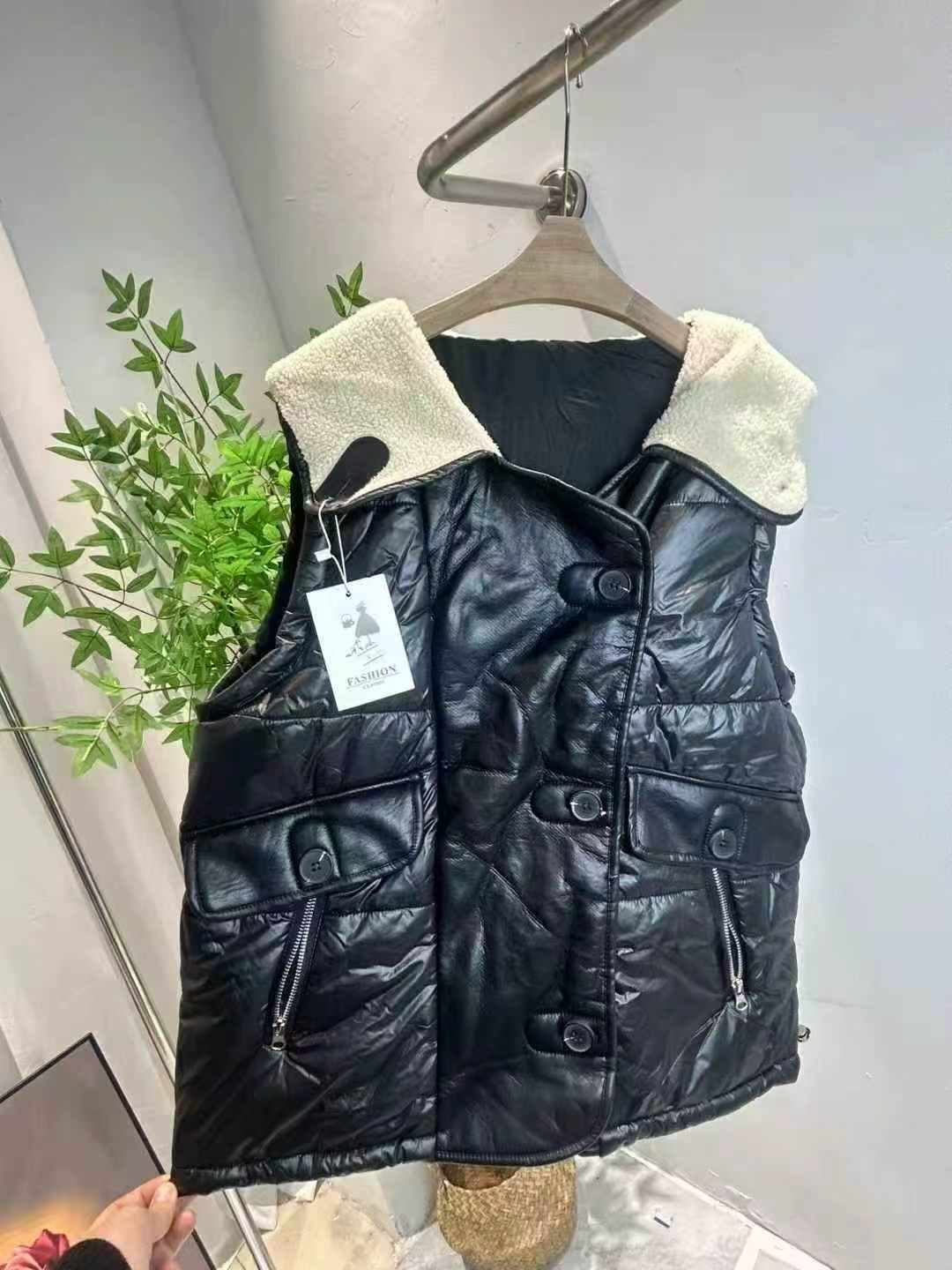 120 Pcs Unisex Oversized Hooded Sherpa Cotton Vests, S-2XL, With Tags & Individual Packaging, No Defects, Bulk Wholesale Full Clearance @20.4 CNY - Image 1