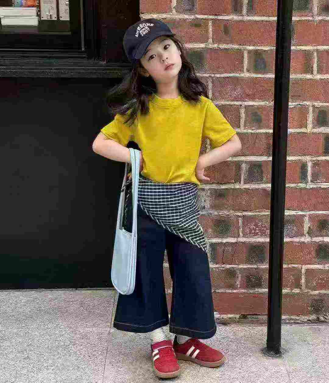 Bulk 215 Pcs Cotton Kids' Short Sleeve T-Shirts (Size 90-130) - Individually Packed with Tags, 5.4 CNY Each - Image 1