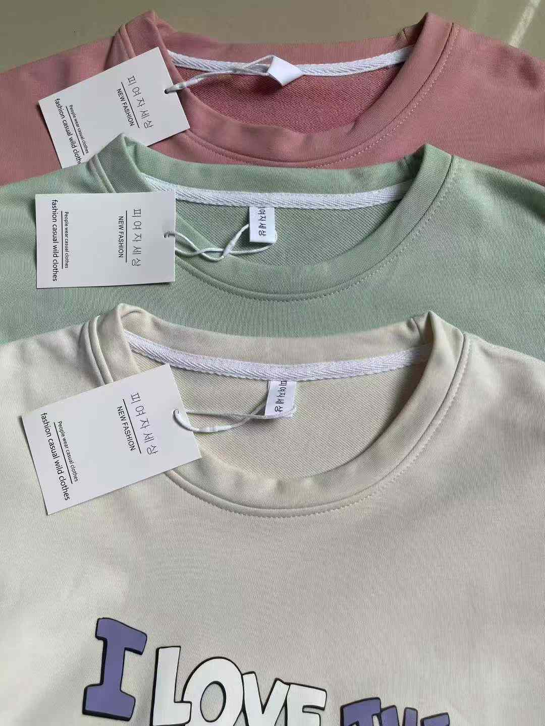 Women's Dopamine Candy Color Printed Cotton Crewneck Sweatshirts | Chinese Clothing Stock Lots Bulk Wholesale Export - Image 2