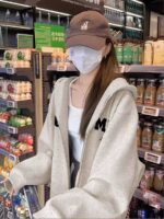 Top-selling American Style Zip-up Fleece Lined Hoodie Jacket, Unisex Loose One Size Bulk Wholesale Clothing Stock Lots - Image 6