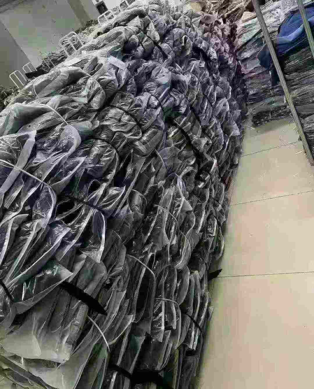 Clearance Bulk Wholesale Unisex Winter Cotton Embroidered Zipper Sherpa Fleece Zip-up Hoodie Jacket - Image 2