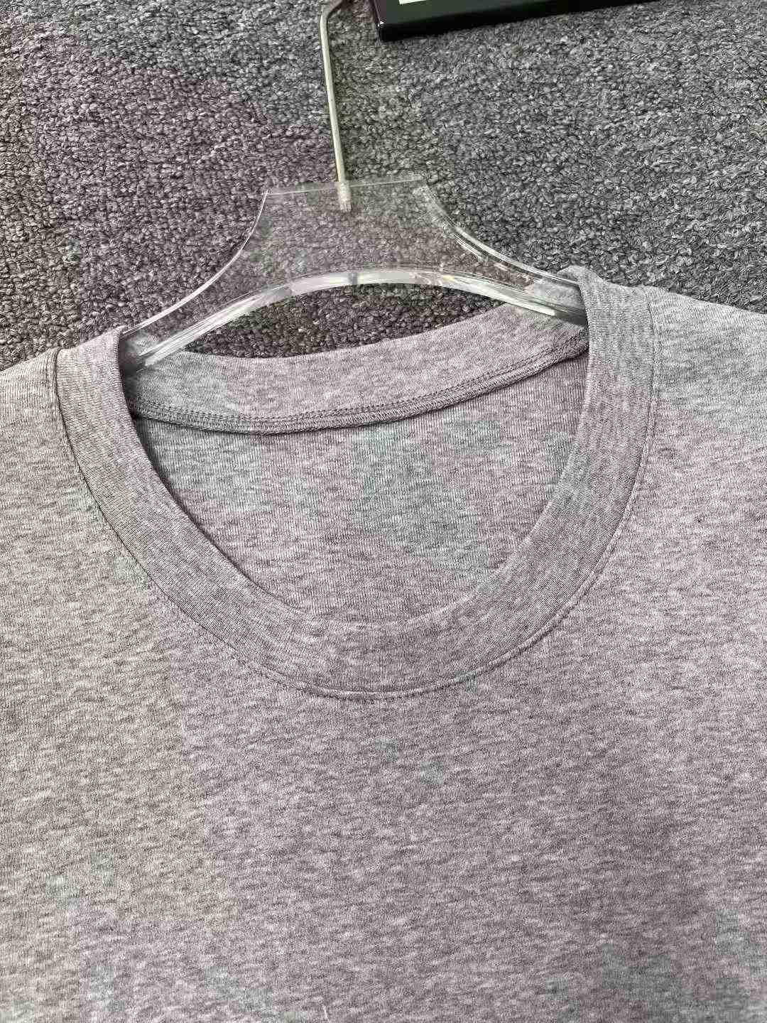 150 Pcs Full Clearance Grey Pure Cotton Women Slim Cropped Round Neck T-Shirts Bulk Wholesale - Image 2