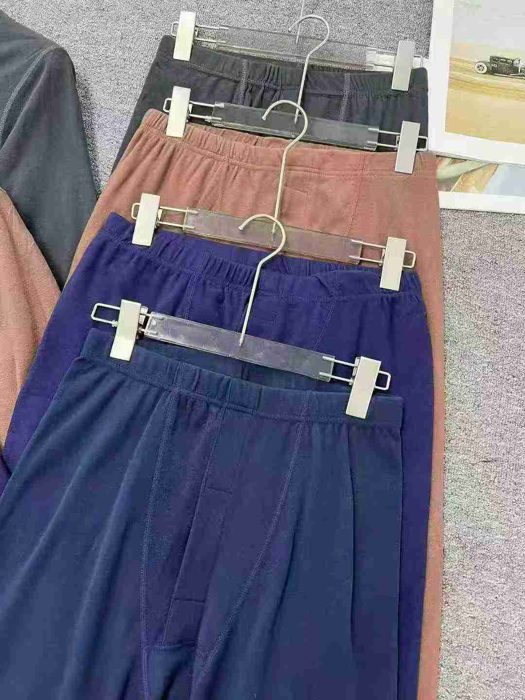 Clearance Bulk Men's Autumn Winter Double-sided Deron V-neck Thermal Underwear Sets - Image 2