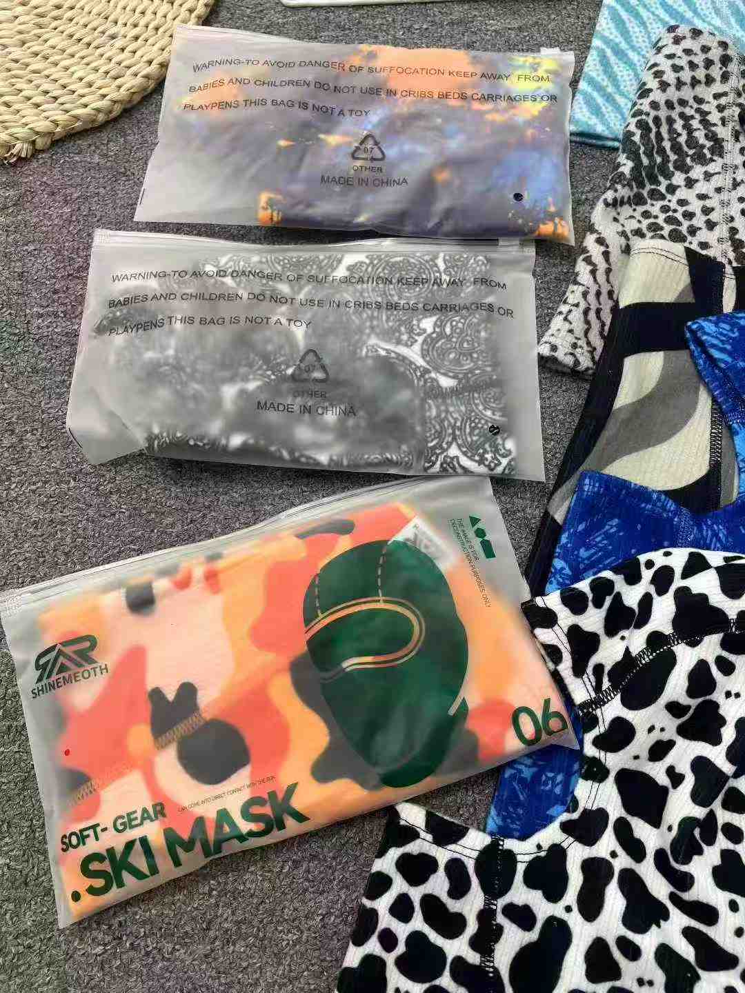 Colorful Printed Winter Neck Gaiter Windproof Warm Face Cover Bulk Wholesale Chinese Clothing Stock Lots - Image 2