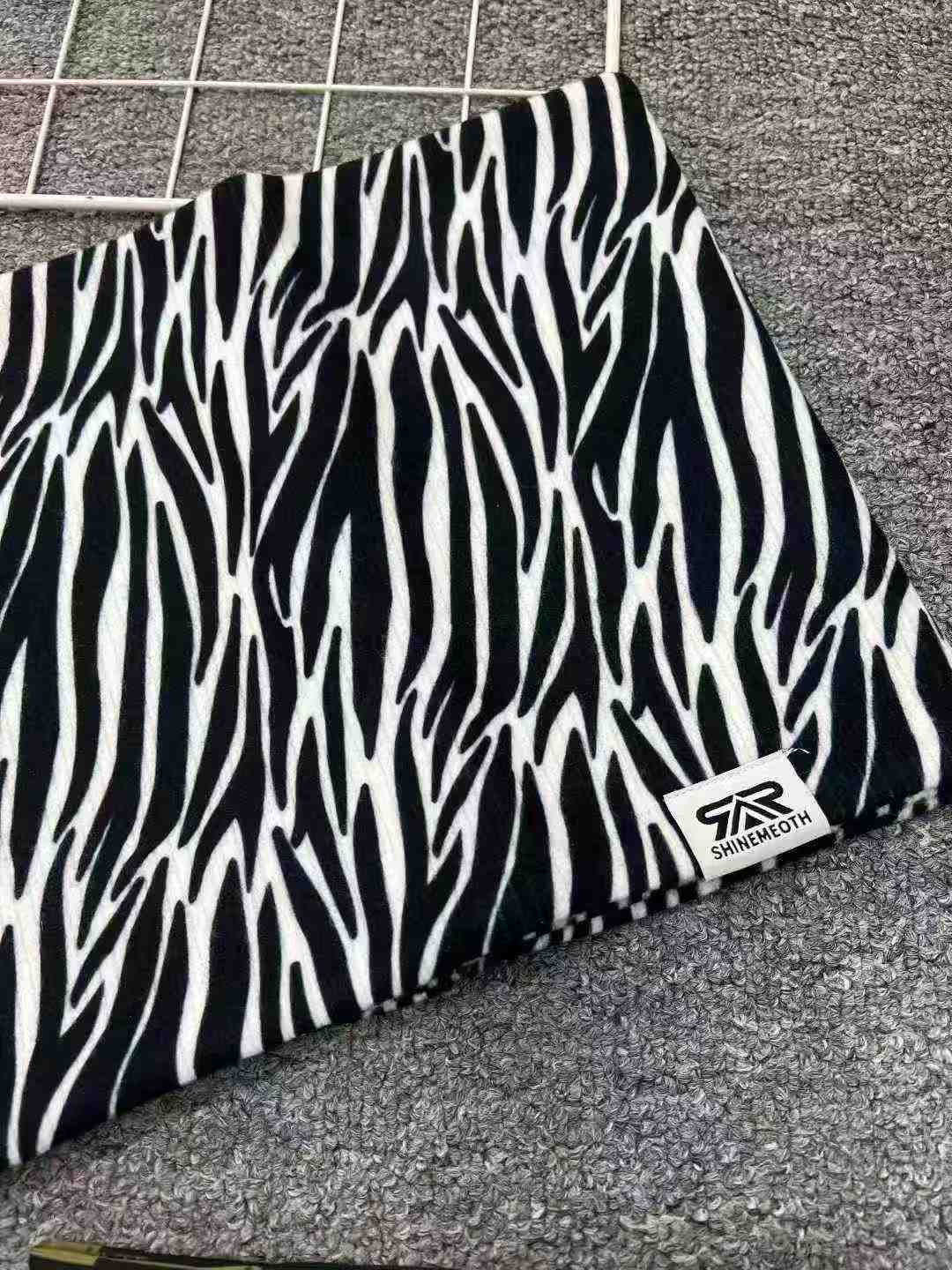 Unisex Thickened Multicolor Printed/Solid Windproof Neck Gaiter Face Mask For Outdoor Cycling Skiing - Bulk Chinese Stock Lot Wholesale - Image 2