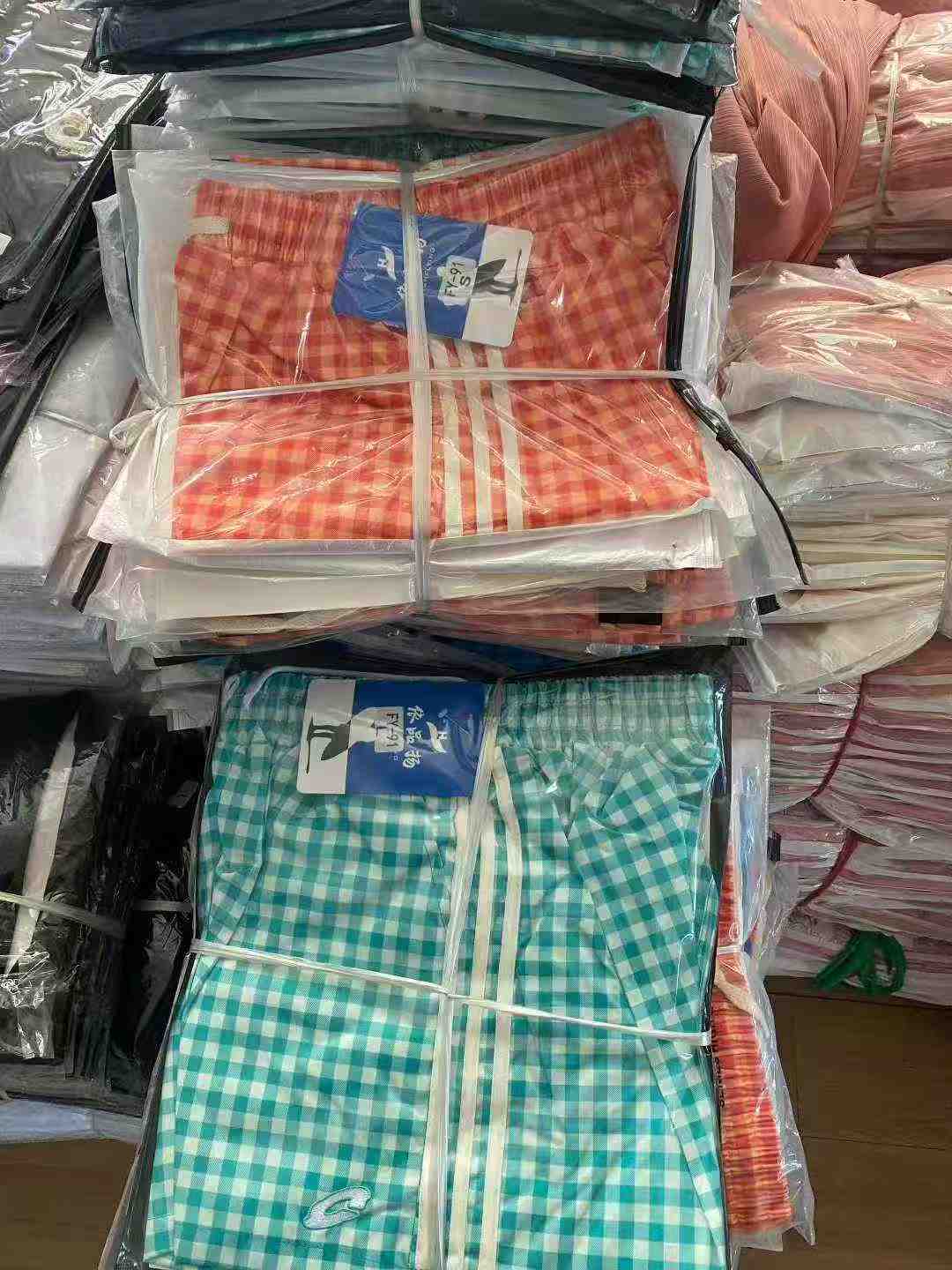 Around 450 Pcs High Quality Summer American Plaid Casual Sports Shorts Bulk Clearance - Image 2