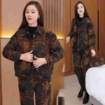 Bulk Clearance: About 110pcs High Quality Autumn Winter Fleece Thickened Warm Casual Sets Size M-3XL - Image 8