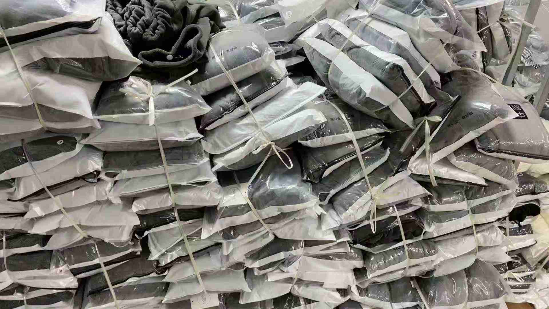 Approx 228 Pcs High Quality Winter Fleece Lined Drawstring Cuffed Jogger Sweatpants for Big Kids Boys & Girls Bulk Clearance - Image 2