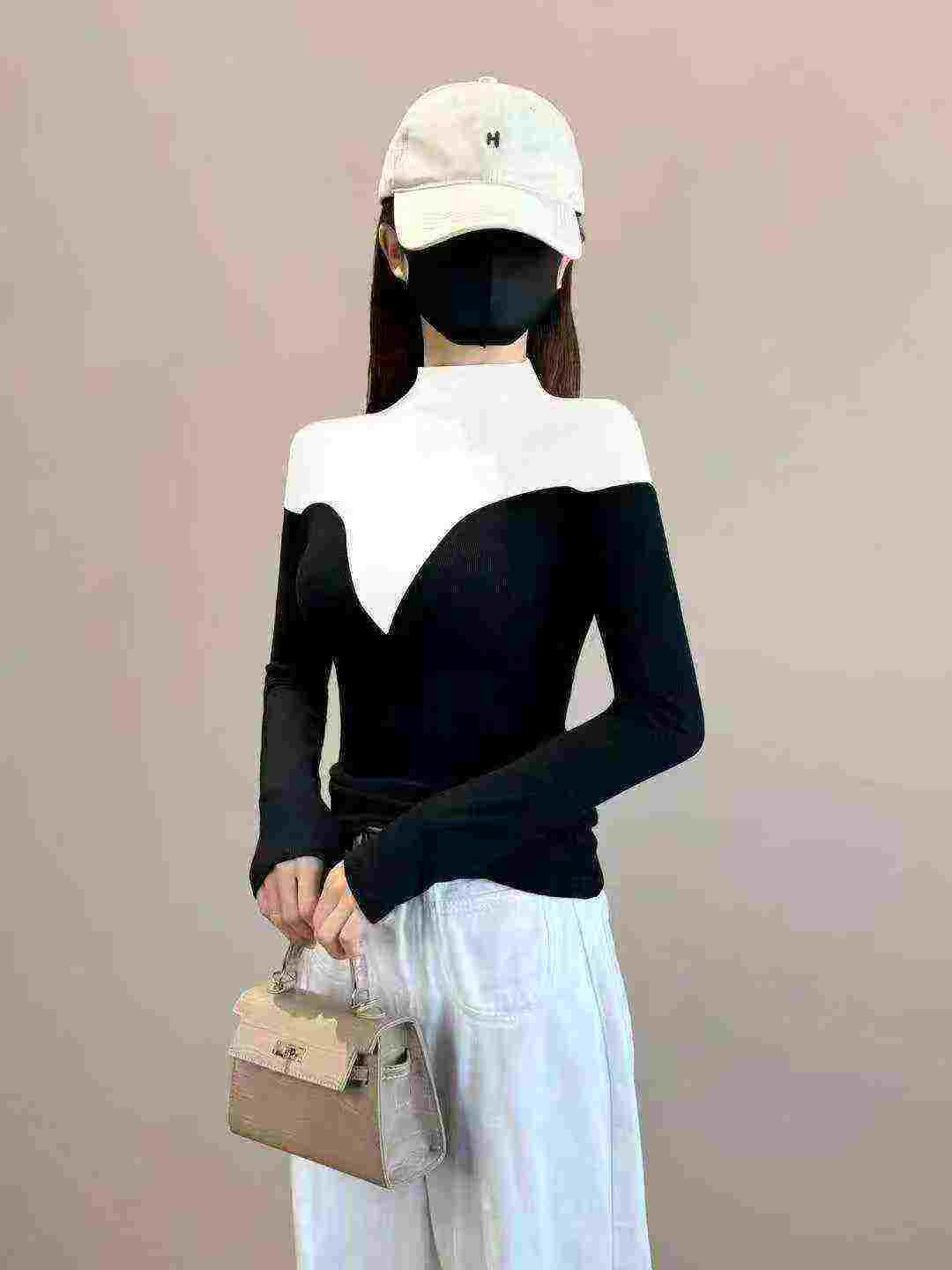 Bulk Clearance: About 350 Pcs High Quality Autumn Winter Color Block Fleece Lined Double-sided Dralon Thermal Base Tops - Image 1