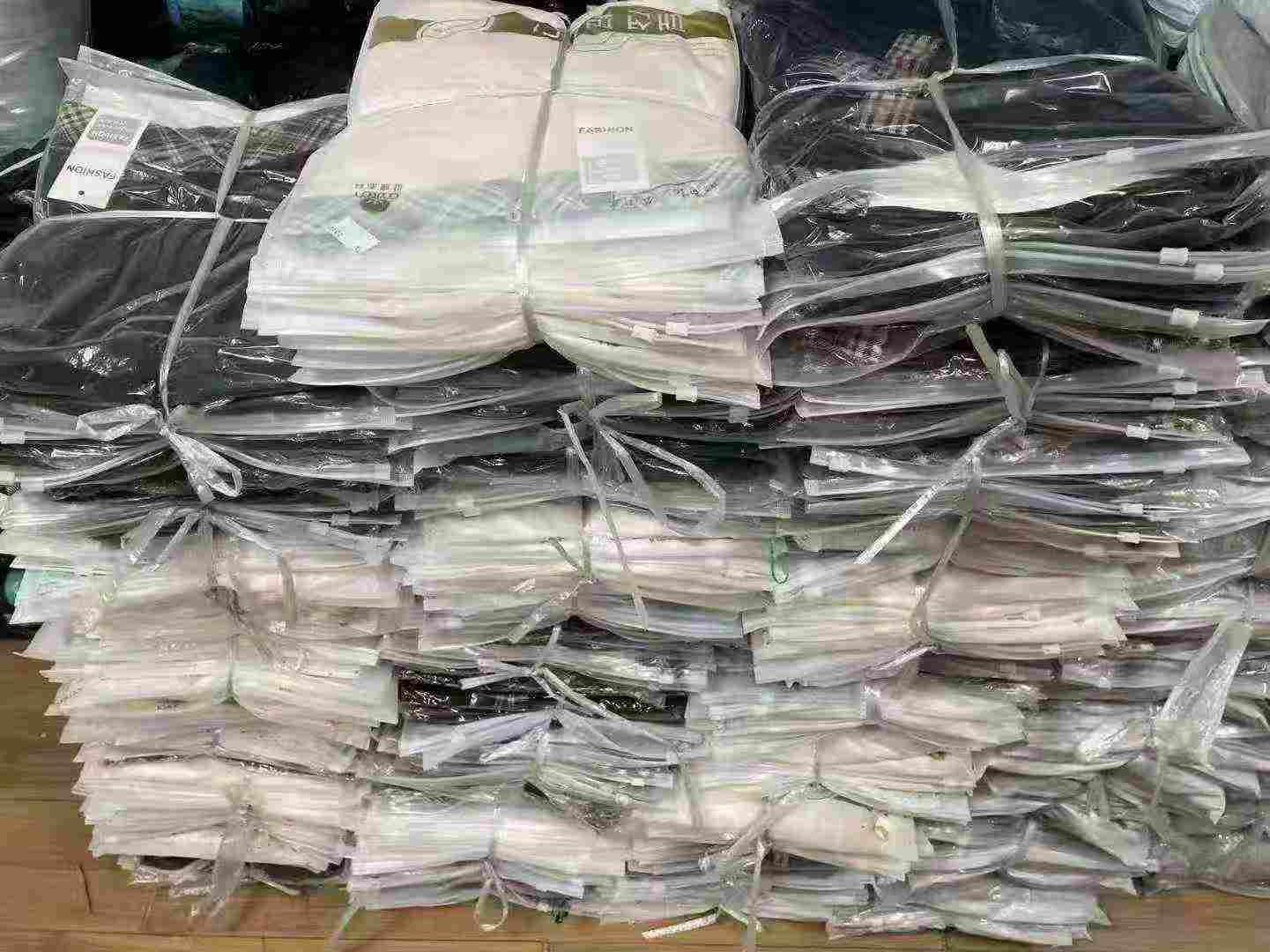 Approx 358 Pcs High Quality Summer French Sweet Off-shoulder Striped Bow Tops, Size M-L, 2 Colors Full Bulk Clearance - Image 2