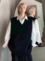 6.5 CNY Bulk Clearance 450 Pcs High Quality Men's Spring Autumn Loose Plus Size Sweater Vests - Image 1