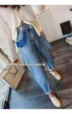 32 Pcs Women's Ripped Fringed High Waist Loose Straight Jeans - Image 7