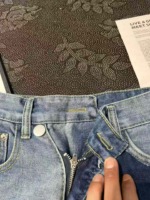 32 Pcs Women's Ripped Fringed High Waist Loose Straight Jeans - Image 2