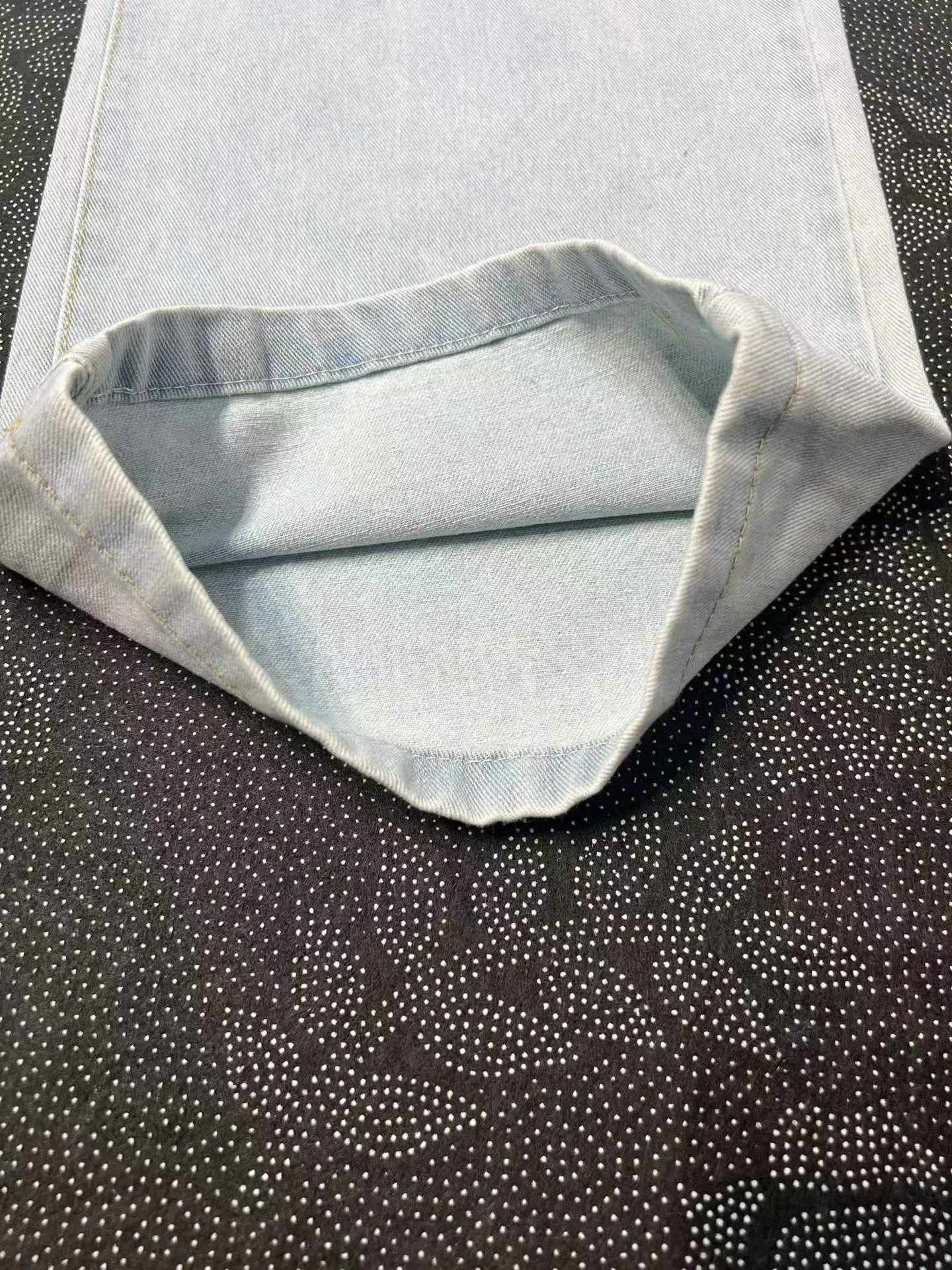 138 Pcs Men's 2026 Summer Light Stretch Straight Fit American High Street Denim Jeans Bulk Stock Lot - Image 2