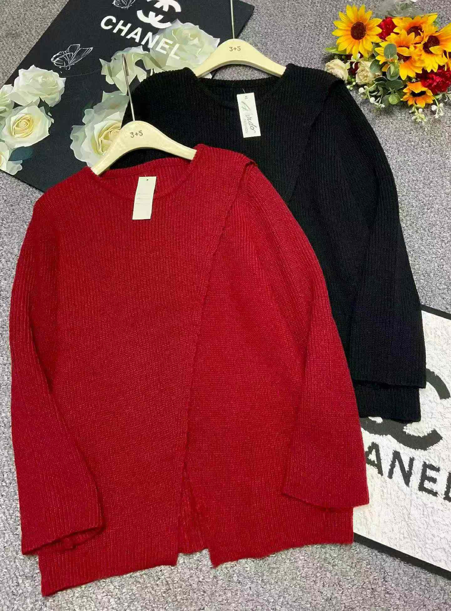 New Spring Original Loose Irregular Crew Neck Pullover Sweater, 376 Pcs Bulk Wholesale Stock Clearance - Image 1