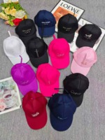 Clearance Bulk Wholesale: 747 Pieces Trendy Adjustable Casual Baseball Caps - Image 3
