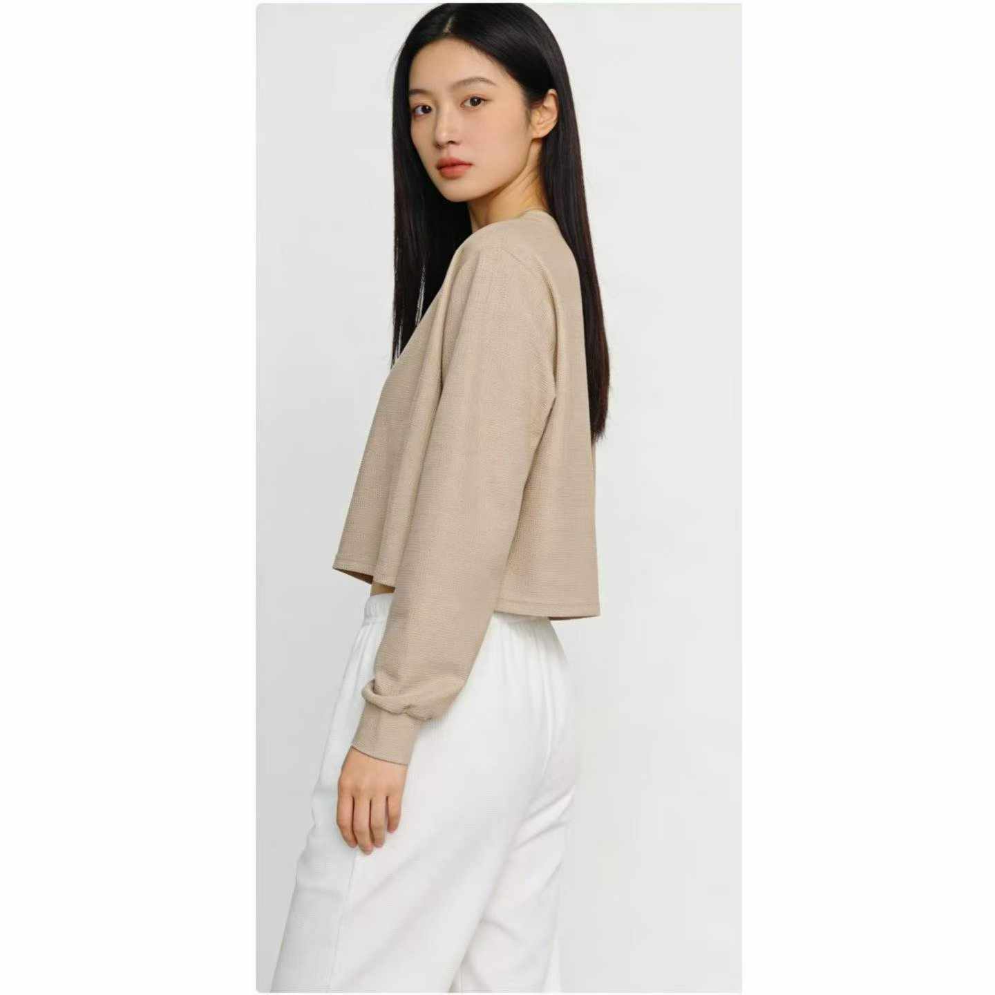 86 Pieces S-2XL Sporty Casual Cropped Hoodies And Sweatpants Chinese Clearance Stock Wholesale - Image 1