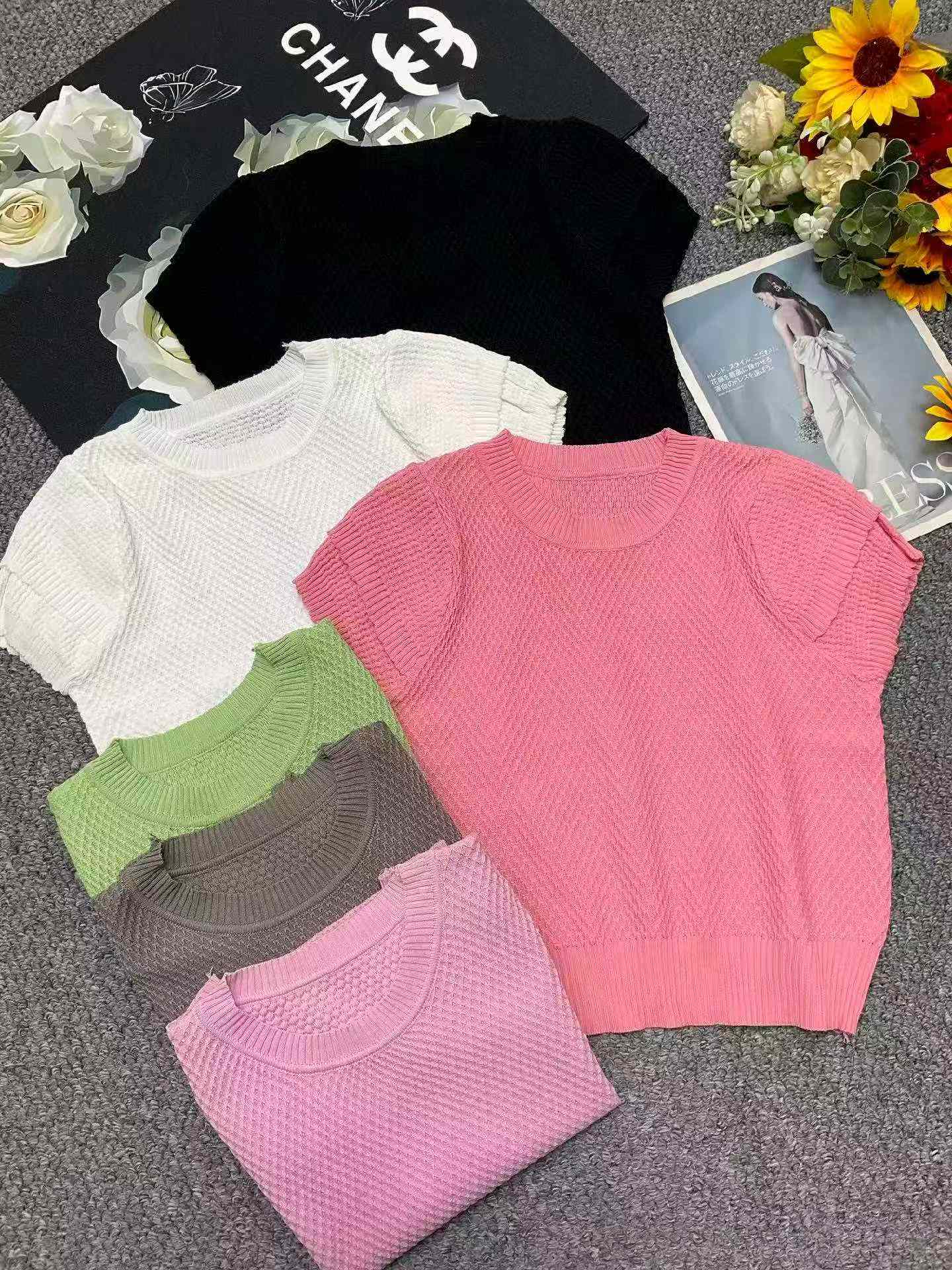 Summer New Design Women's Puff Sleeve Round Neck Slim Short Sleeve Knit Tops - 2050PCS Wholesale Stock Lot - Image 1