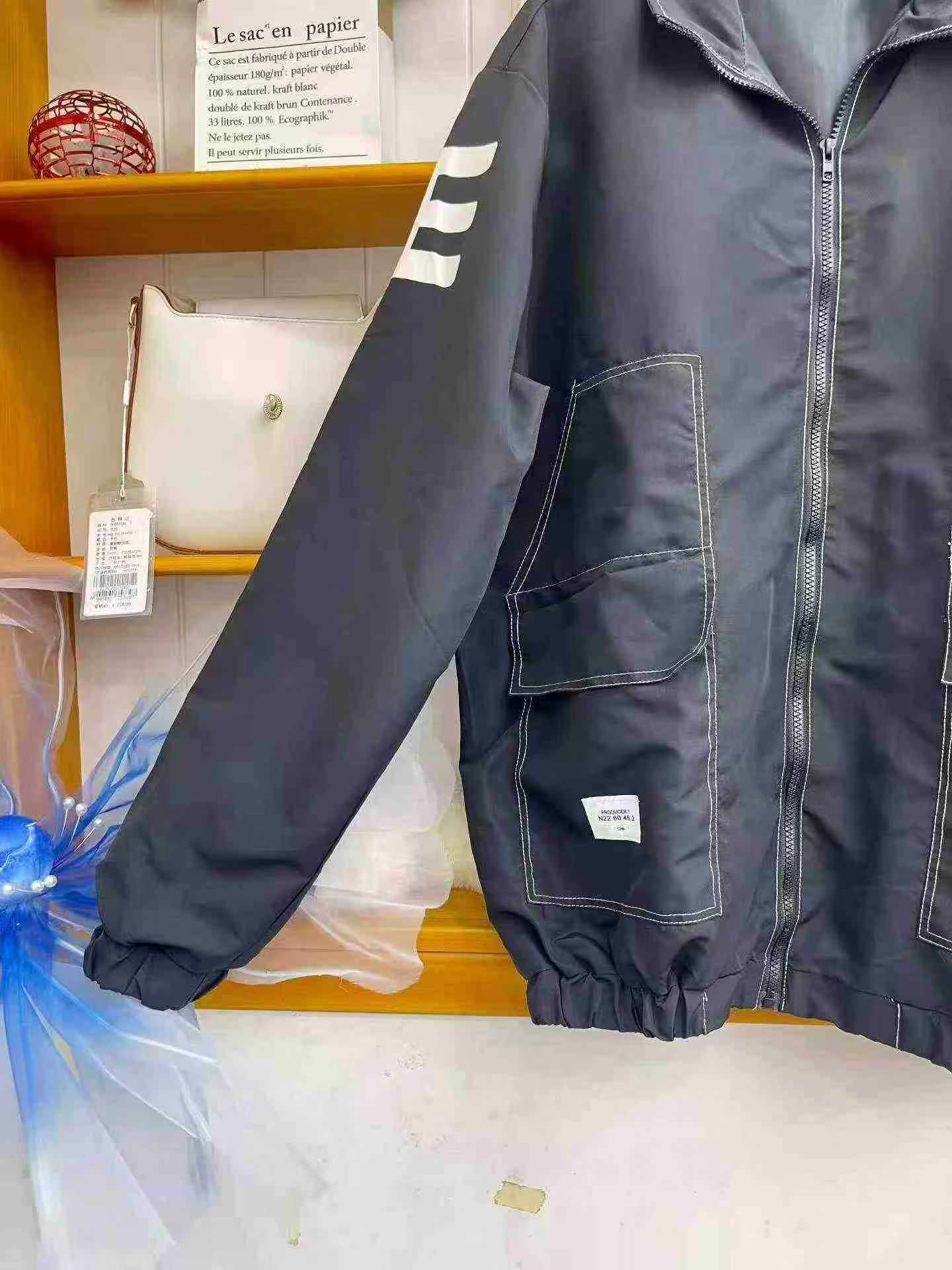 Trendy Loose Utility Jackets for Men, Approximately 120 Pieces Bulk Stock - Image 2