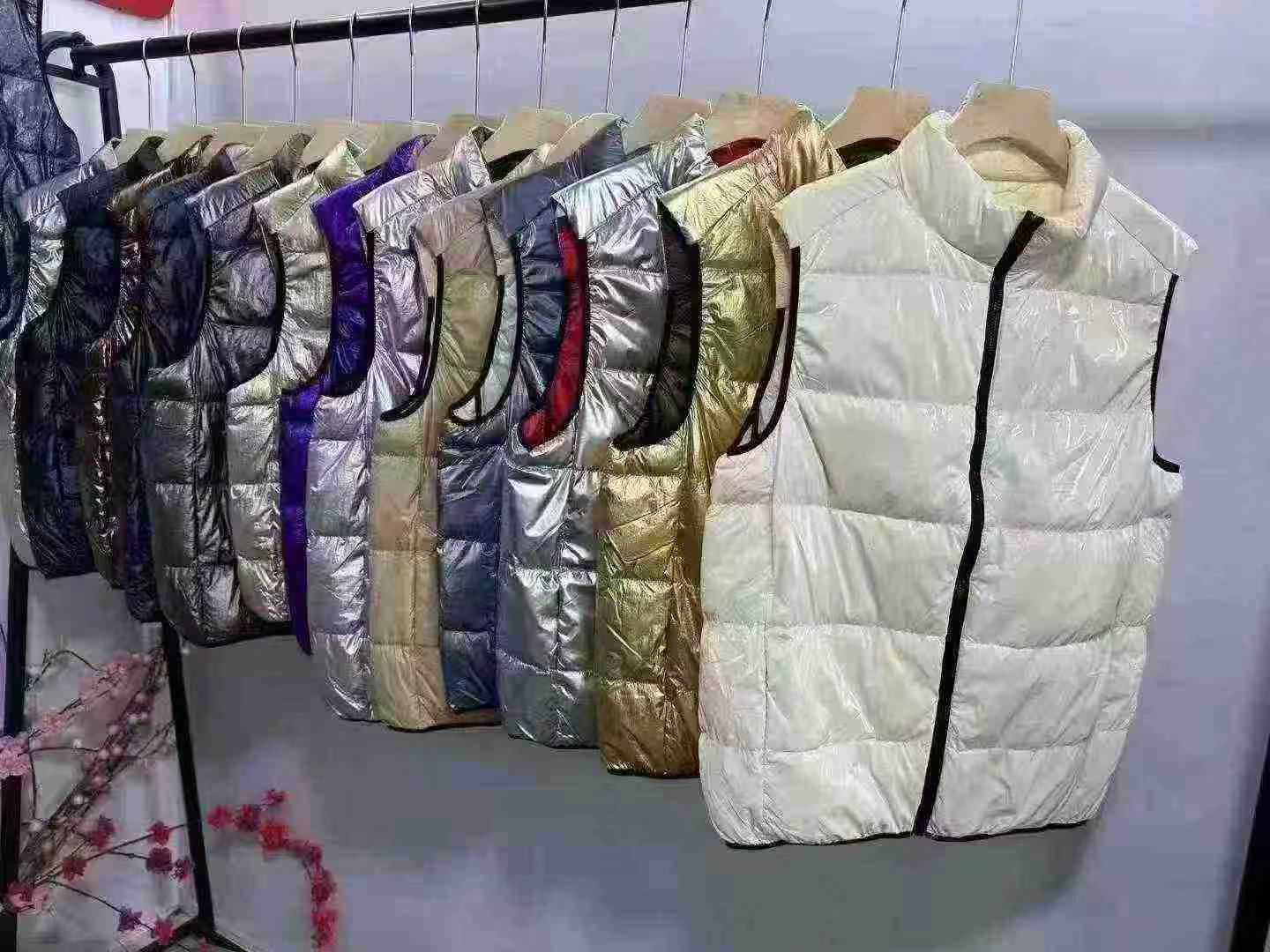 Clearance Down Vests | 6000 Pieces In Stock, Sizes M to 3XL | 20.2 CNY Per Piece Clearance Price - Image 1