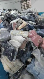 660 Pieces Women's Outerwear Coats, Sizes S to 4XL, Bulk Stock For Wholesale Export - Image 2