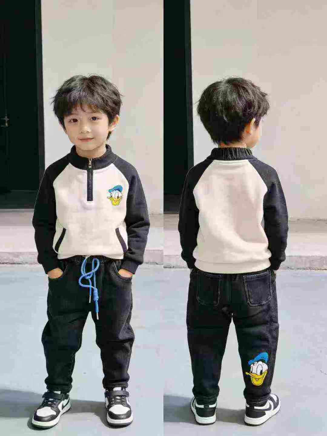Around 1000 Pieces Bulk Kids Fleece Lined Denim Long Jeans Stock Lot, Mainly Black, With Tags & Individual Packaging - Image 1