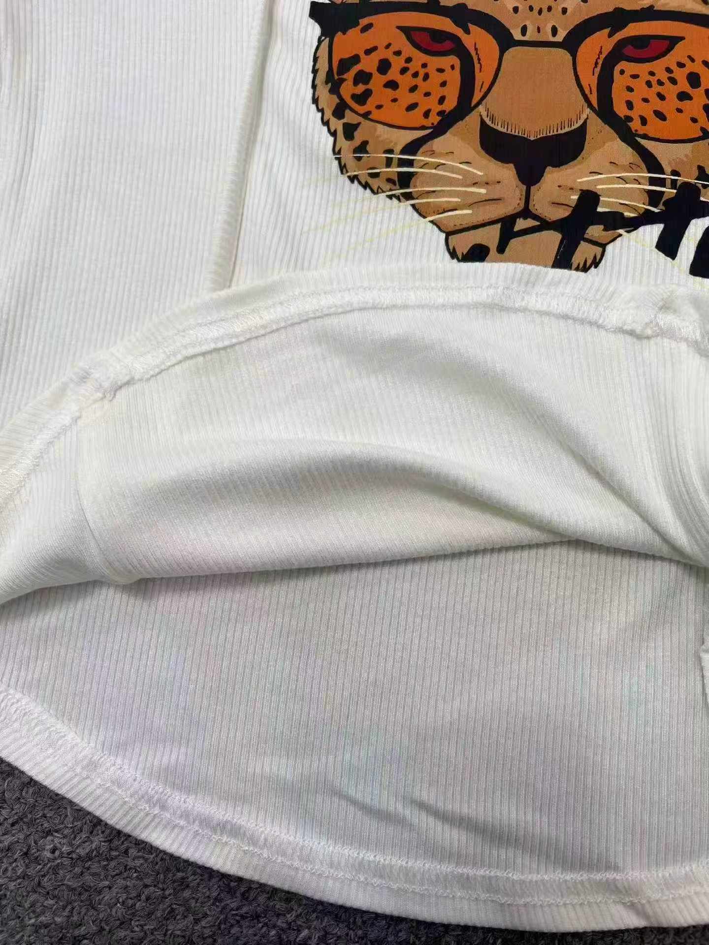 400 Pieces Bulk Stock Women's Sweet Sexy Square Neck Cropped Slim Fit Short Sleeve T-Shirts - Image 2