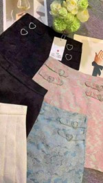 Clearance Sale: About 215 Pcs New Chinese Jacquard High Waist Slimming Pleated Skirts Stock Wholesale - Image 1