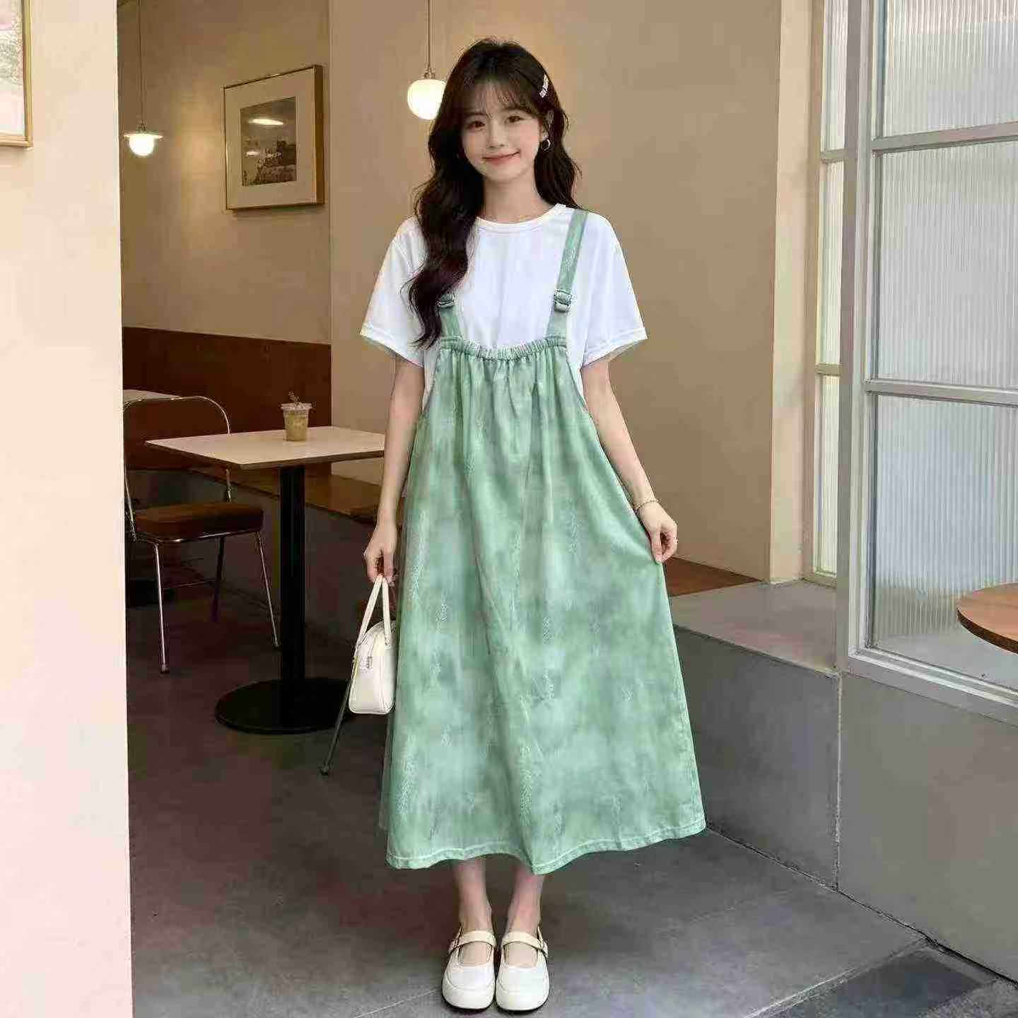Clearance Women's Co-ord Sets About 1100 Sets Mixed Styles Spring Summer Autumn Wholesale Stock Lots - Image 1
