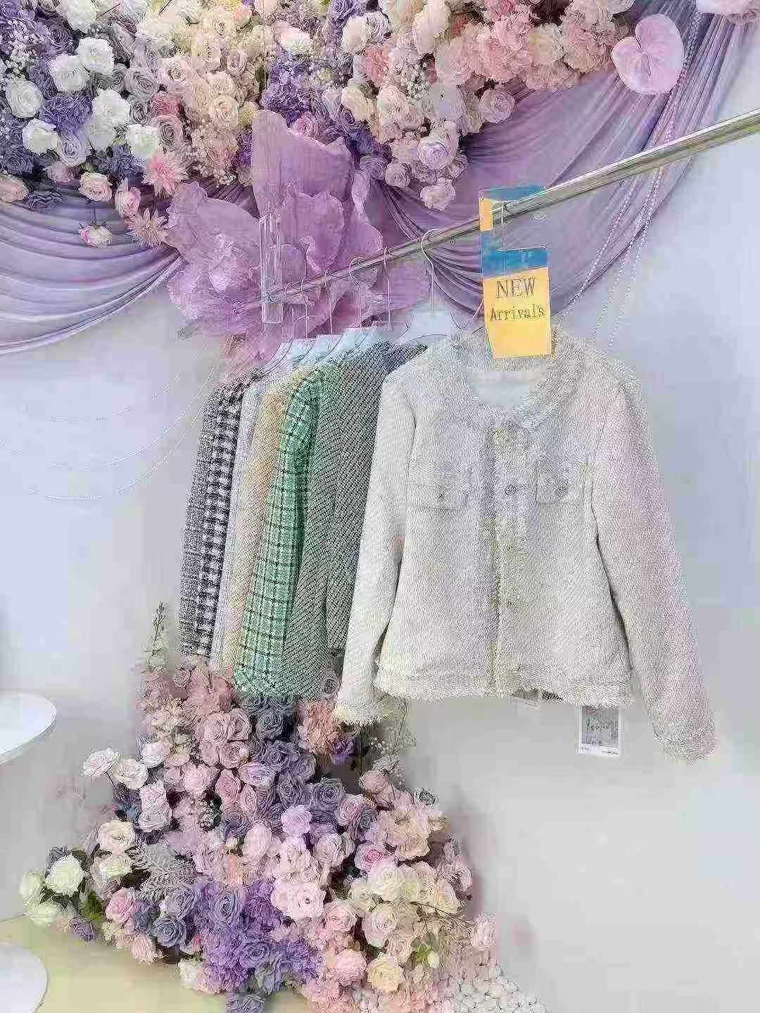 230 Pieces Grey Cropped French Elegant High-end Woven Short Tweed Coat Autumn Clearance Stock - Image 1