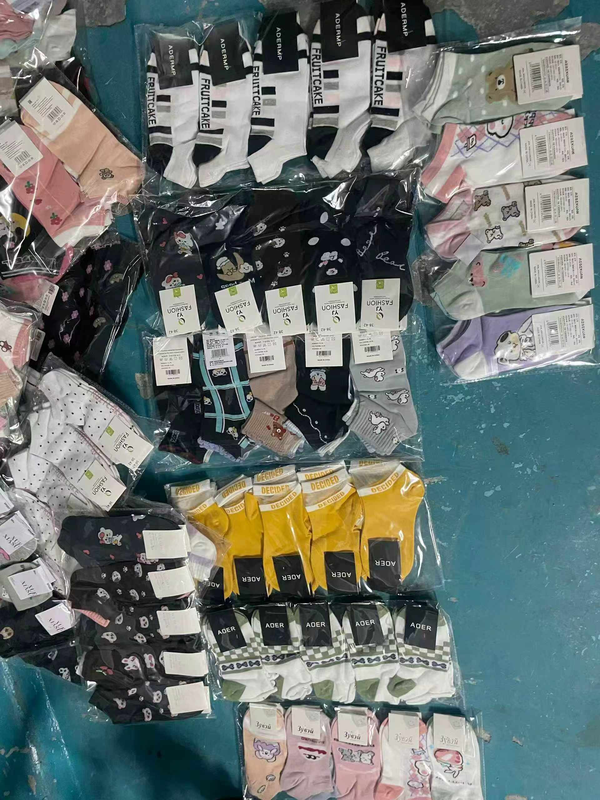 10000 Pairs Women's No Show Socks, Assorted Patterns, Bulk Clearance Wholesale - Image 1